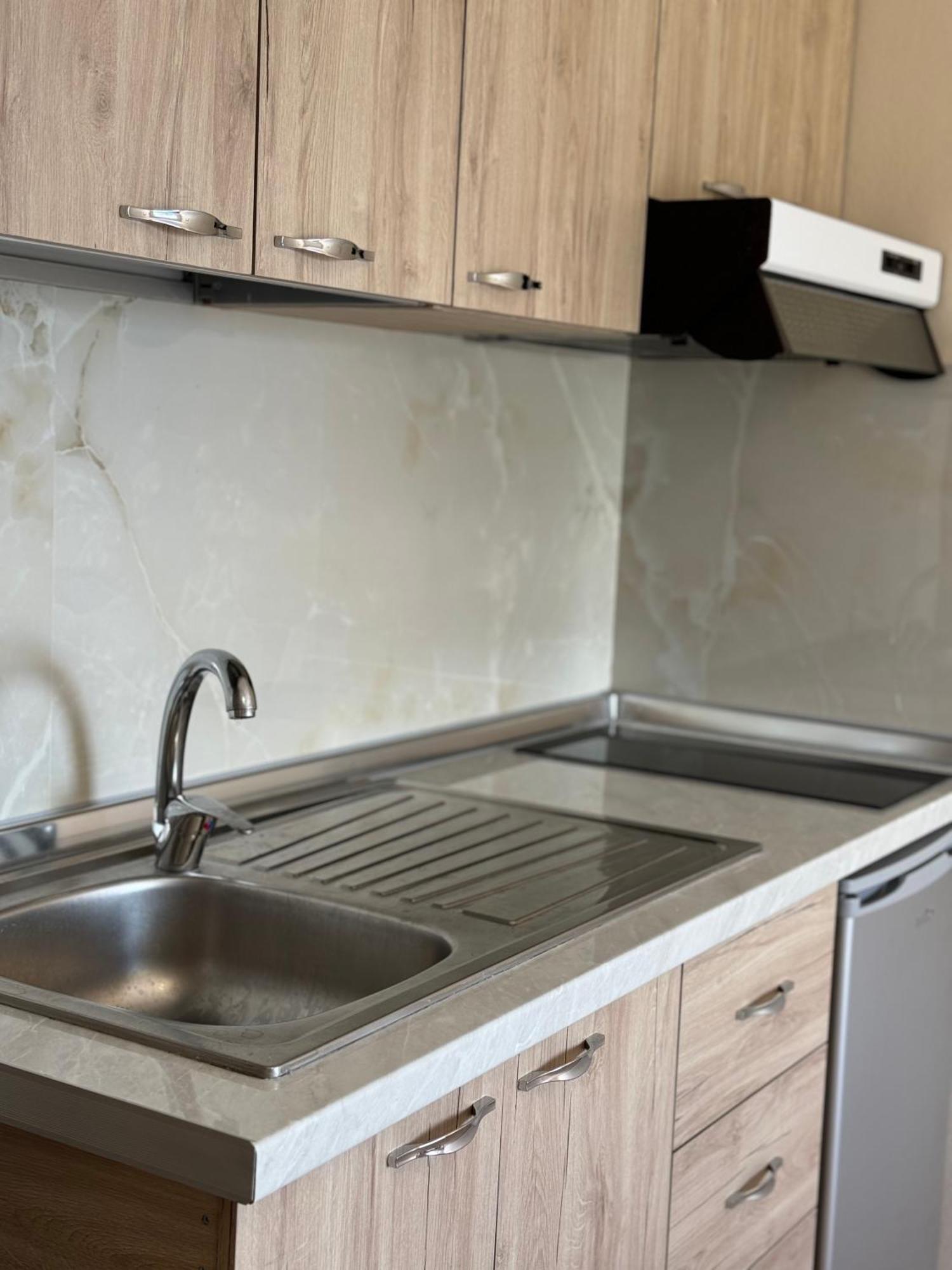 Sea & Gardenview Apartments Durres Bagian luar foto