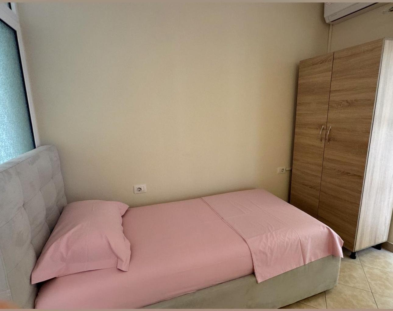 Sea & Gardenview Apartments Durres Bagian luar foto