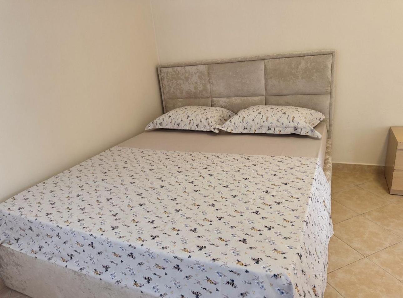 Sea & Gardenview Apartments Durres Bagian luar foto