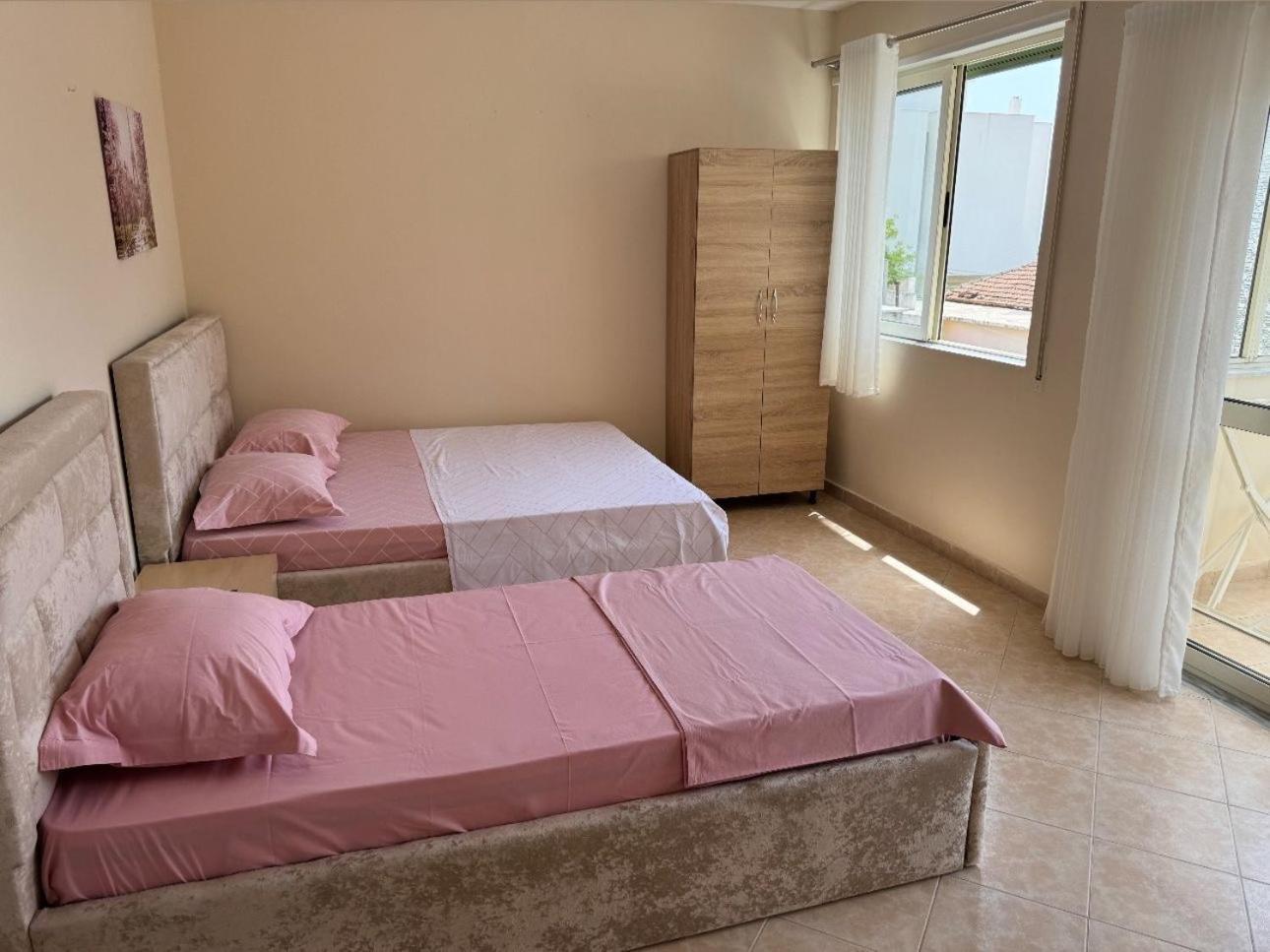 Sea & Gardenview Apartments Durres Bagian luar foto
